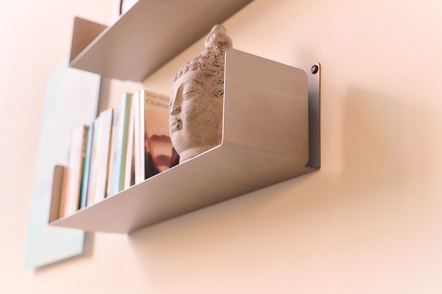How deep should a bookshelf be?