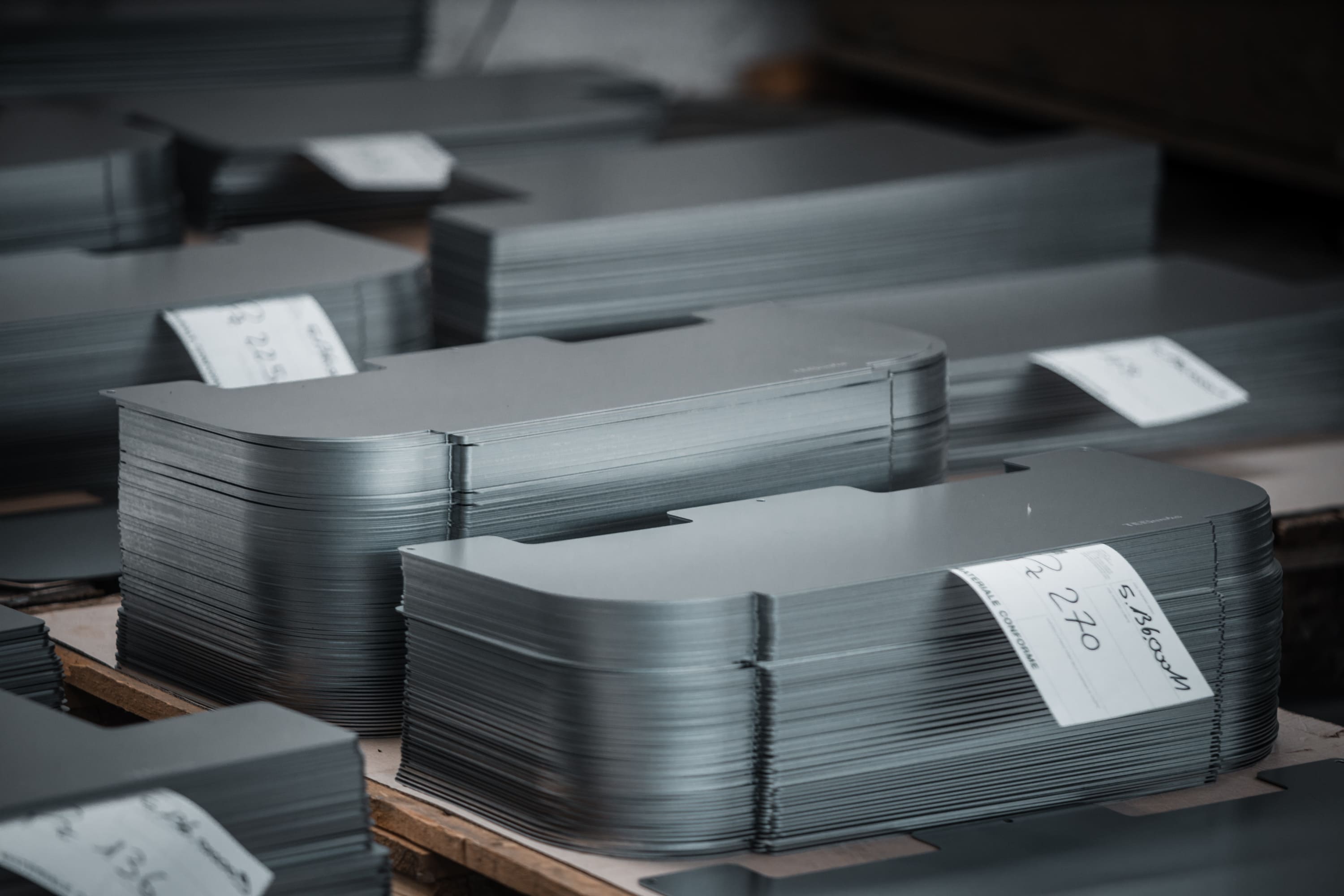 Italian-made bookshelves: what a longer life actually costs and saves